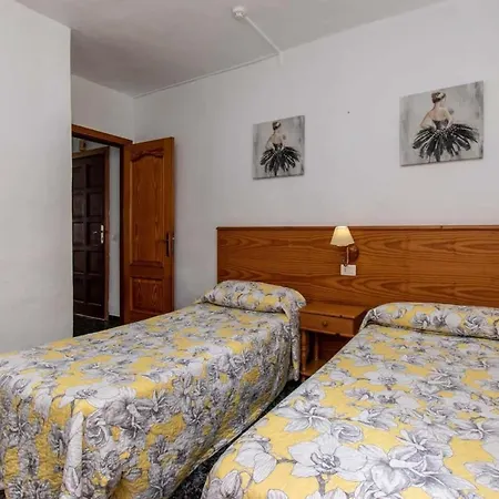 Floritas 21 - One Bed Ground Floor With Pool View
