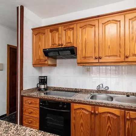 Floritas 21 - One Bed Ground Floor With Pool View Playa de las Americas (Tenerife)