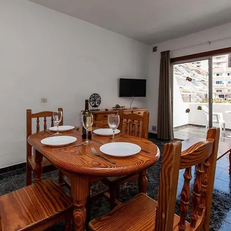 Floritas 21 - One Bed Ground Floor With Pool View Apartment