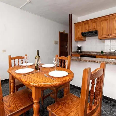 Floritas 21 - One Bed Ground Floor With Pool View Apartment